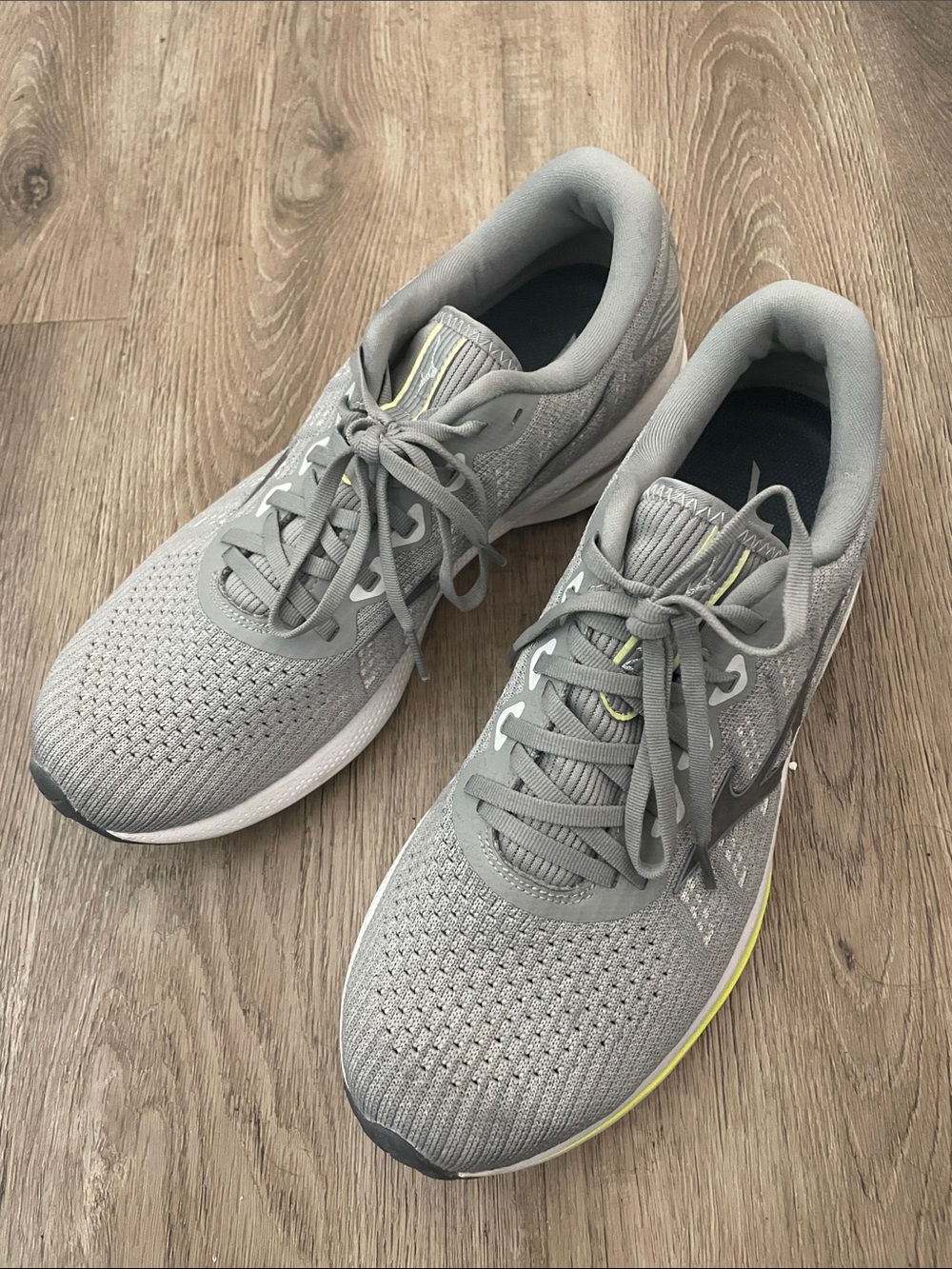 Mizuno Women's Wave Rider 25 Waveknit Running Shoes Size 11.5 Light Gray